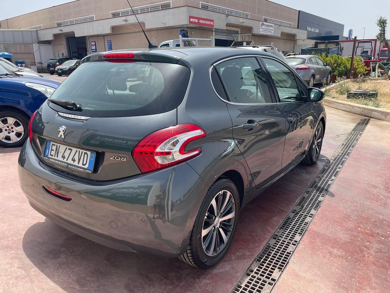 Peugeot 208 1.4 HDi 68 CV 5 porte Allure