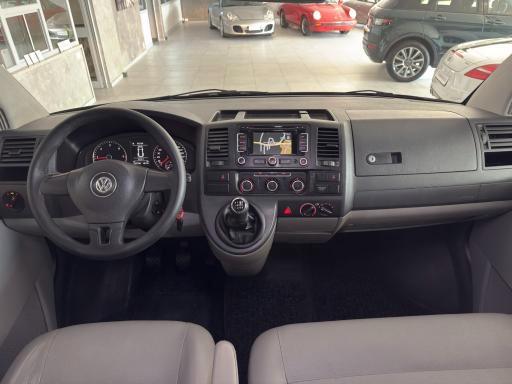 Volkswagen T5 Kombi 140 CV 6 Posti - GANCIO TRAINO