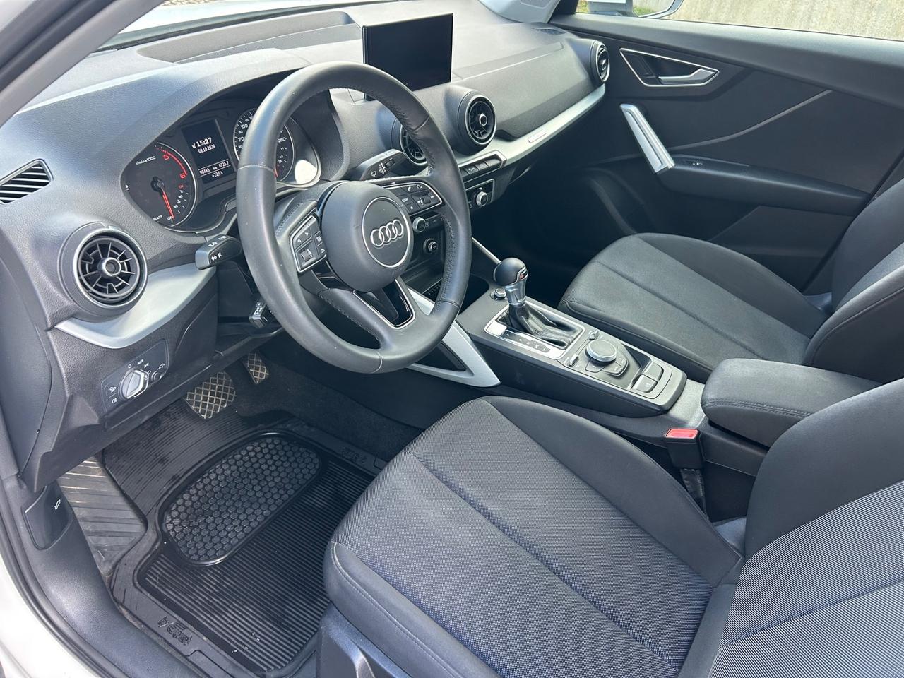 Audi Q2 35 TDI quattro S tronic Business