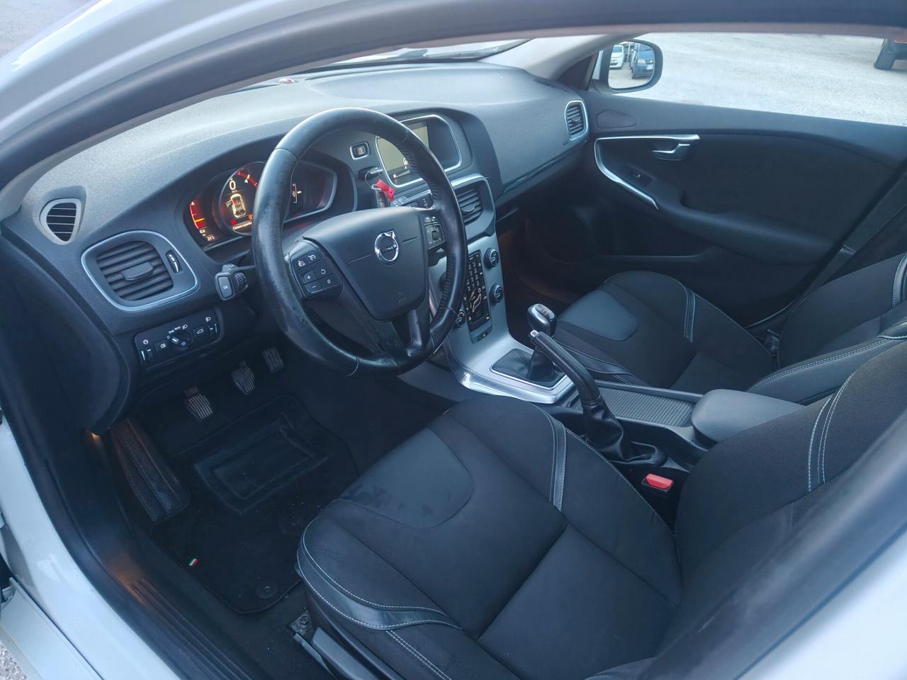 Volvo V40 D3 2.0D 120cv Momentum