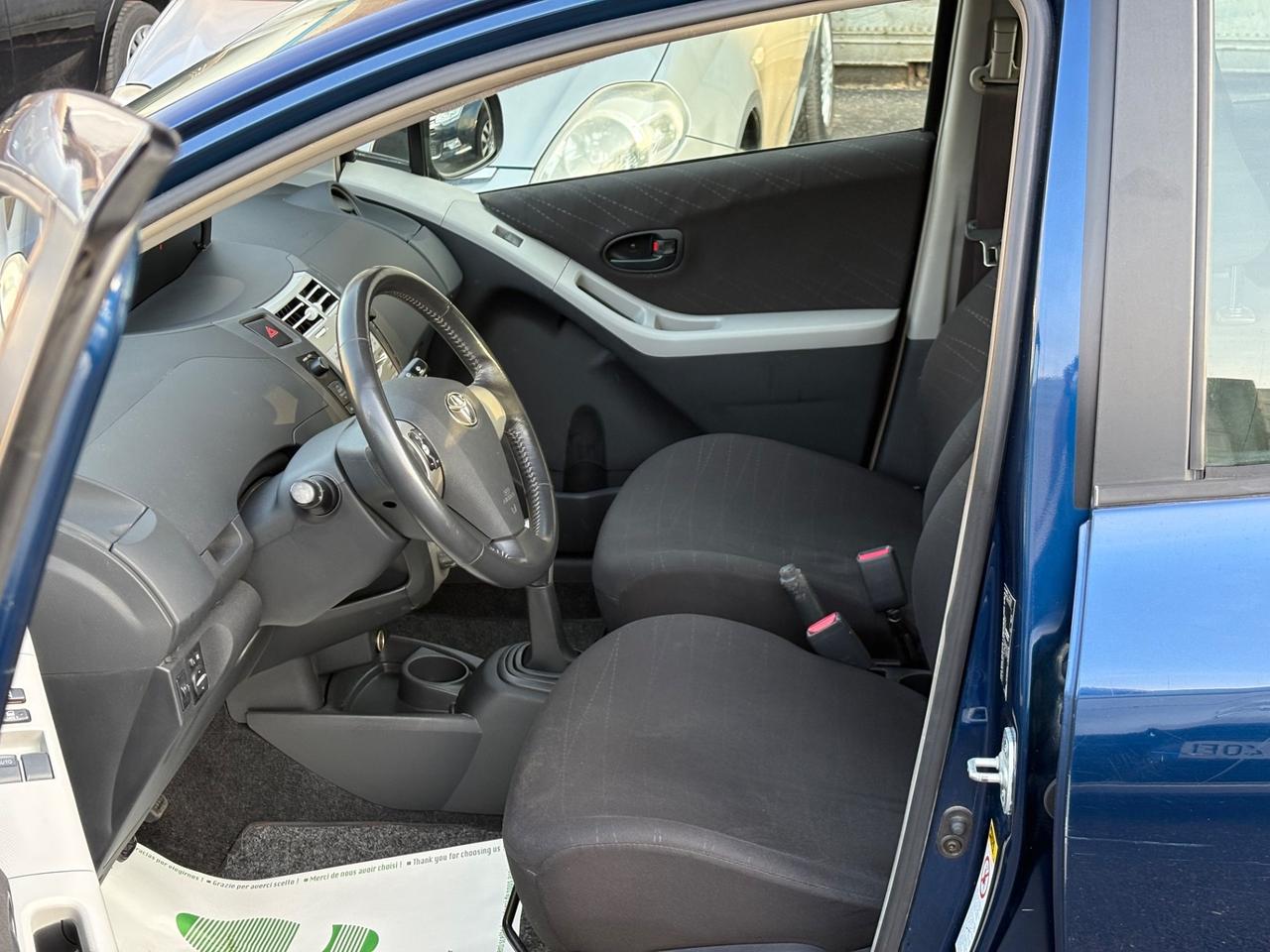 Toyota Yaris 1.0 5 porte Sol