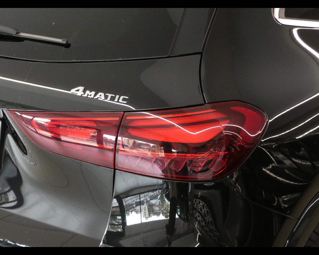 Mercedes-Benz GLA (H247) - GLA 200 d Automatic 4Matic AMG Line Premium Plus