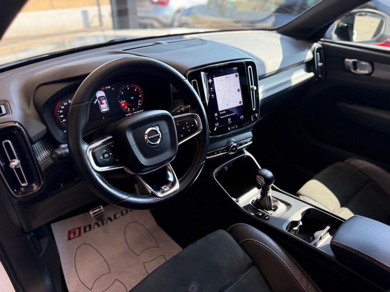 Volvo XC40 D3 R-design