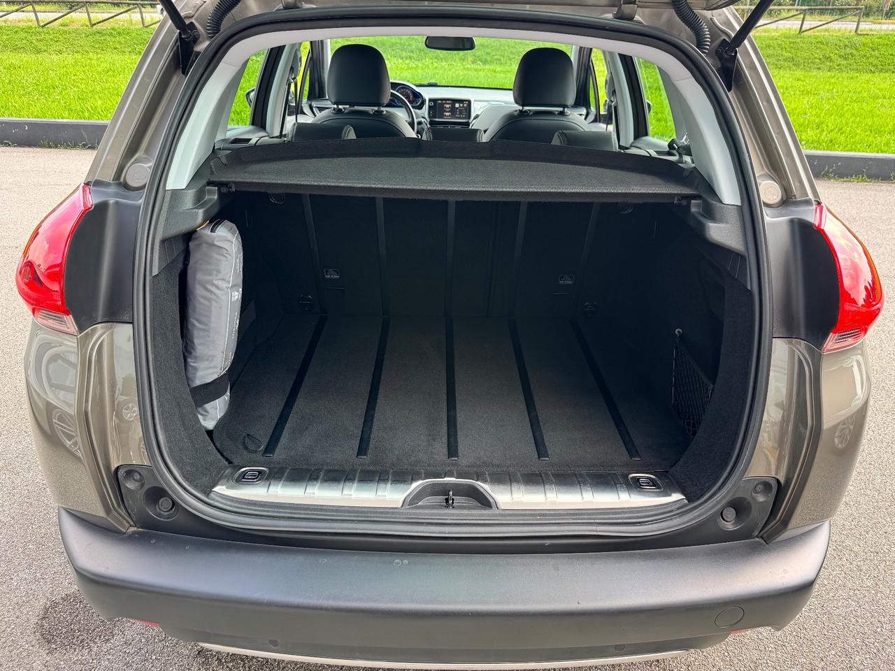 Peugeot 2008 1.2 Neopatentati