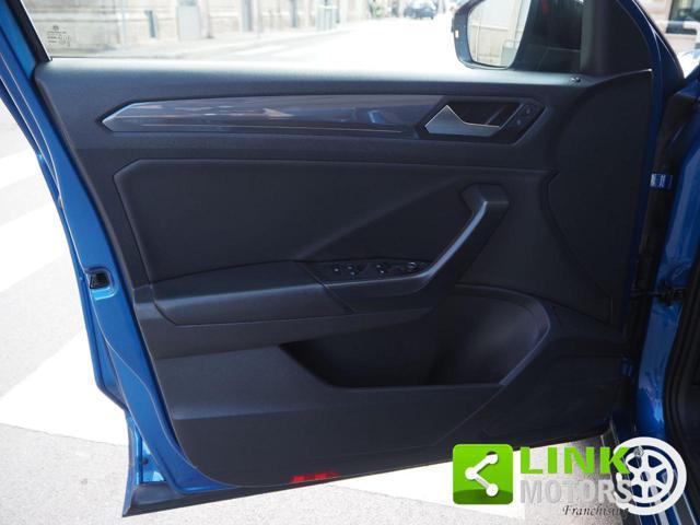 VOLKSWAGEN T-Roc 2.0 TDI DSG Advanced R-Line 150cv