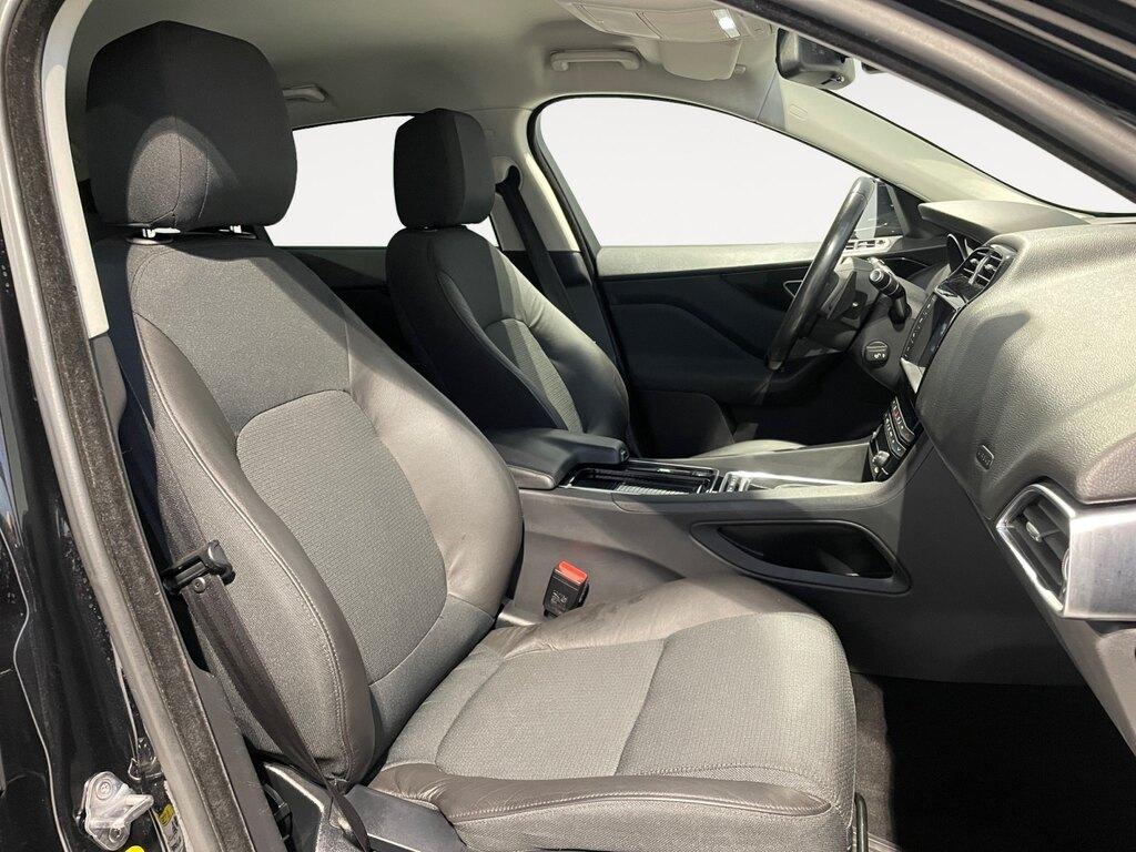 Jaguar F-Pace 2.0d i4 Pure 180cv auto my18