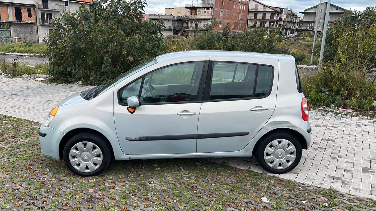 Renault Modus 1.5DCI 140000KM A-F-F-A-R-E