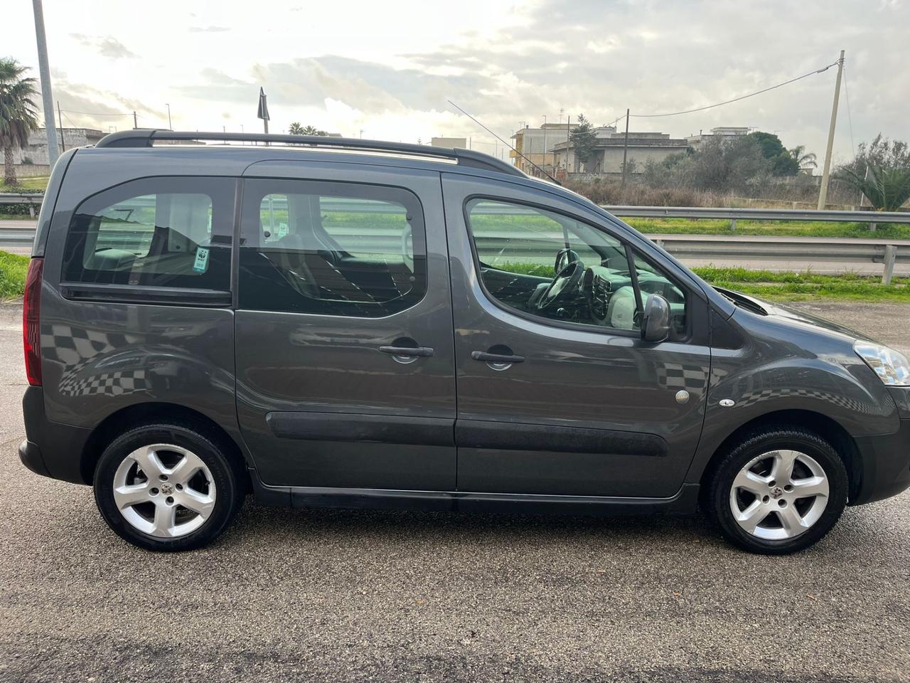 Peugeot Partner 1.6 HDi 115CV Outdoor Unipro 2013