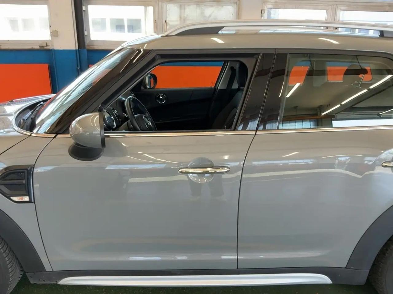 Mini One Countryman 1.5 Cooper Hype