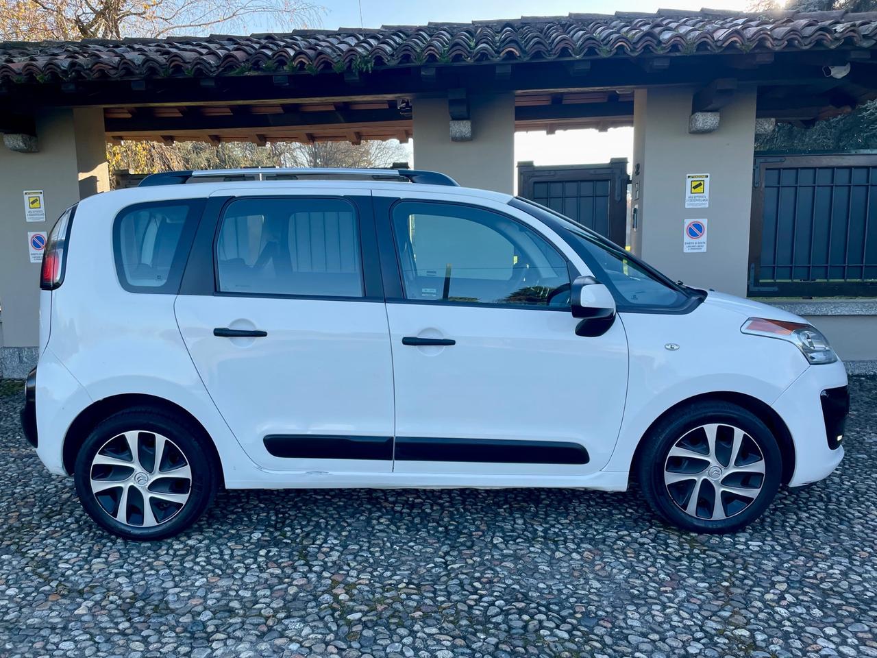 Citroen C3 Picasso 1.6 e-HDi Exclusive *AUTOMATICA*