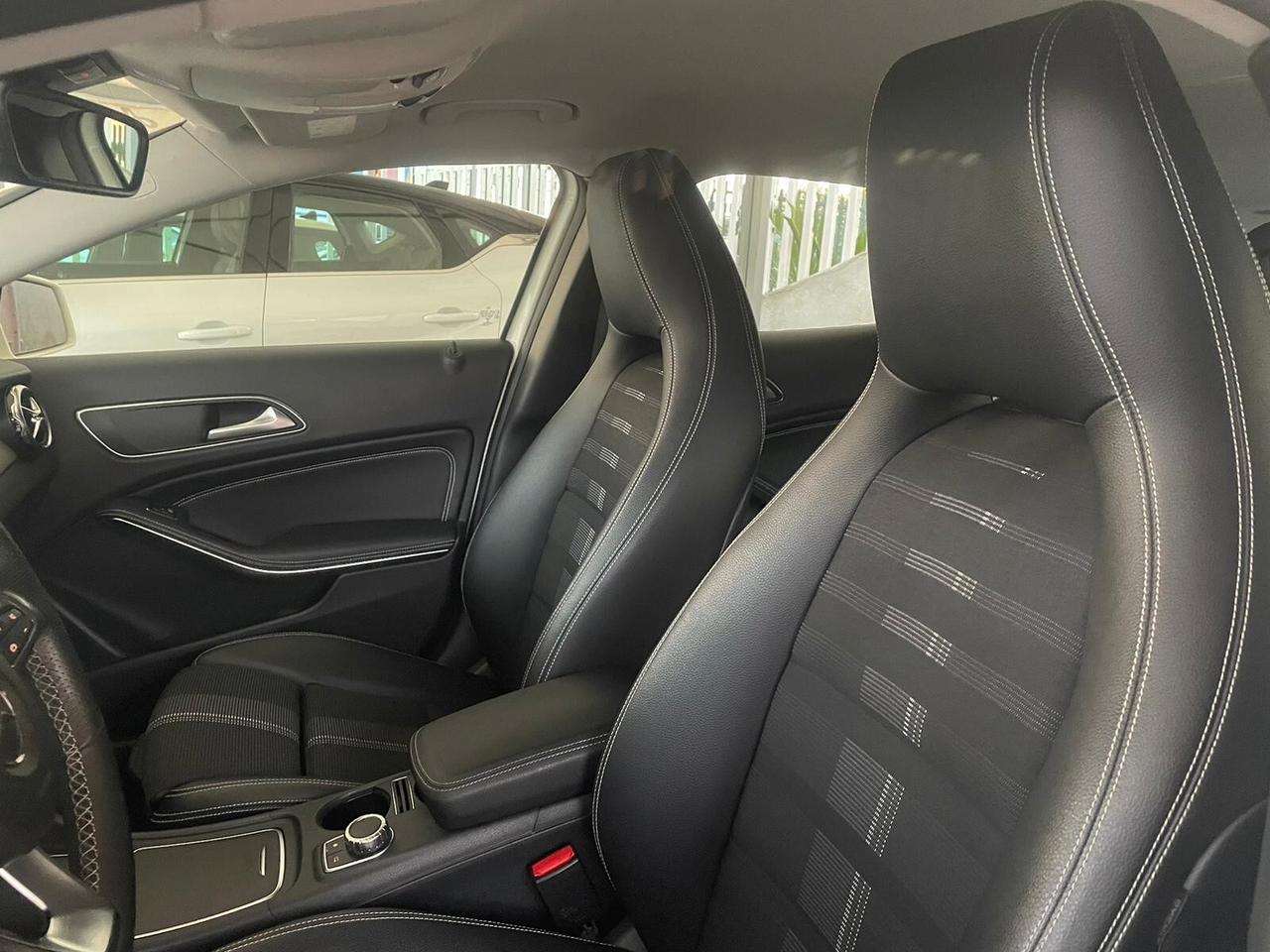 Mercedes-benz GLA 200 d Automatic Premium