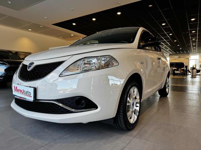 LANCIA Ypsilon 1.2 69 CV 5 porte Platinum