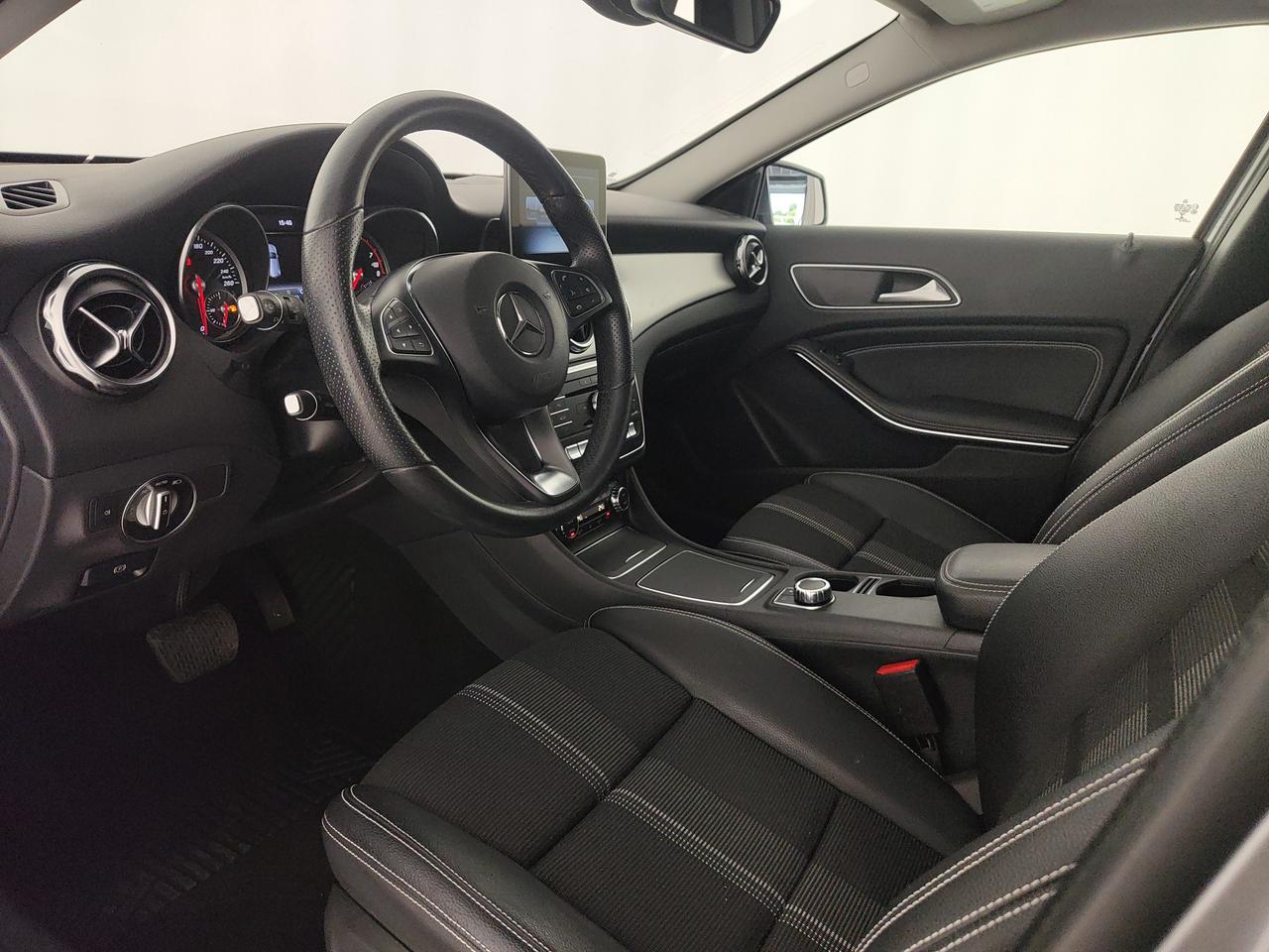 Mercedes-Benz GLA 200 Sport auto