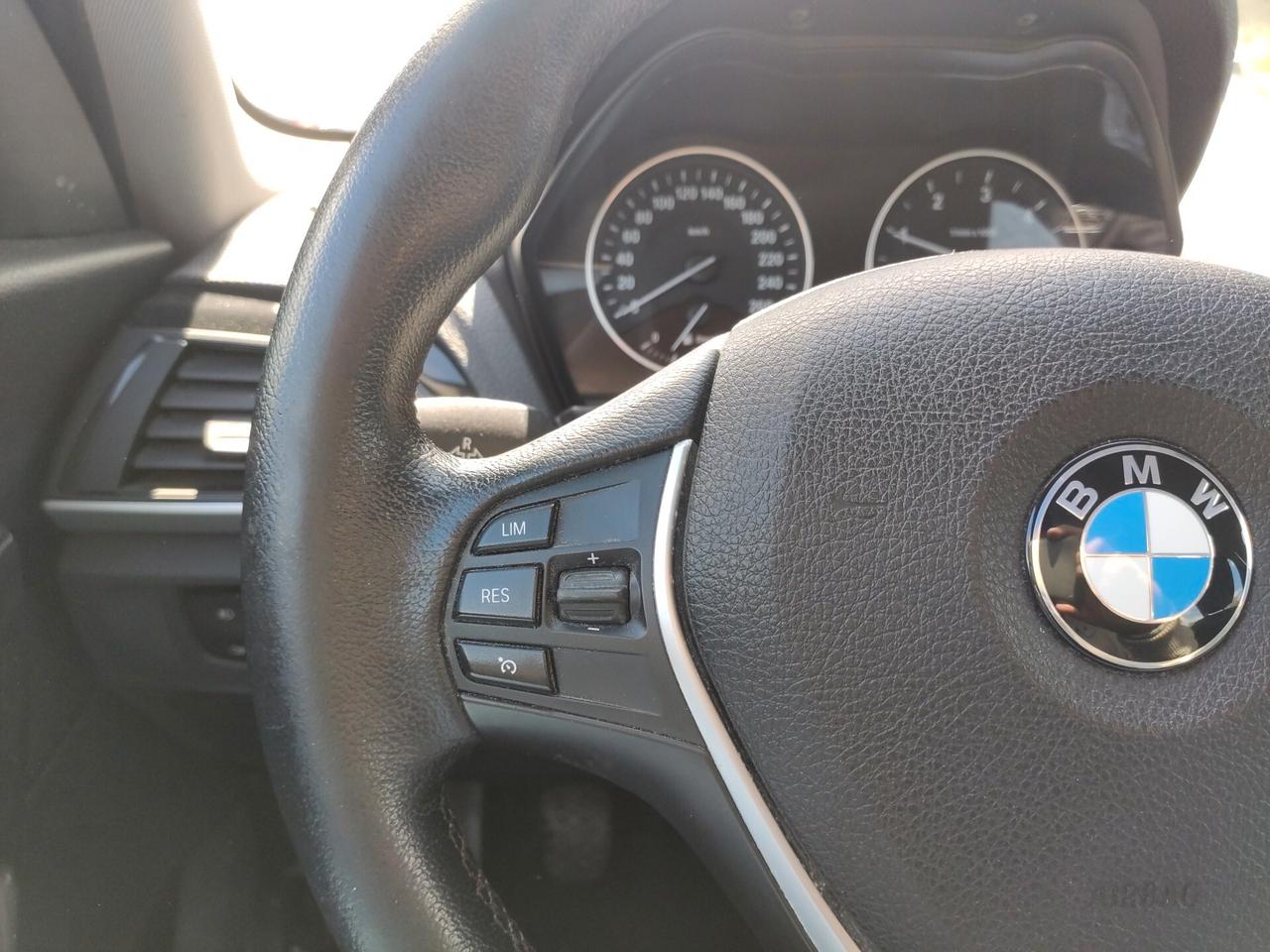 Bmw 118 116d 5p. Urban