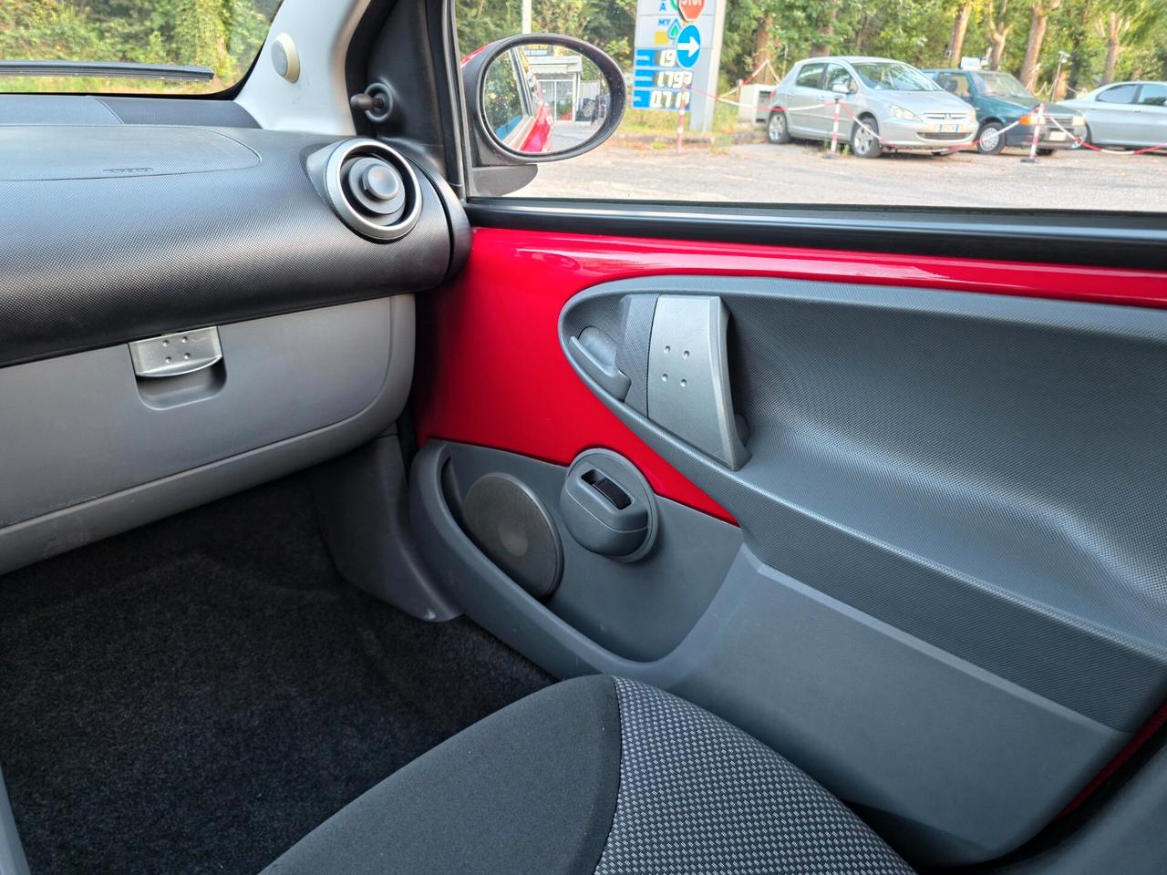 Toyota Aygo 1.0 12V CV-68 VVT-i 5 porte Sol 2009-E4 Manuale NEO