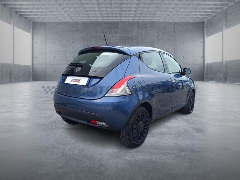 Lancia Ypsilon III 2021 1.0 firefly hybrid Silver s&s 70cv 5p.ti