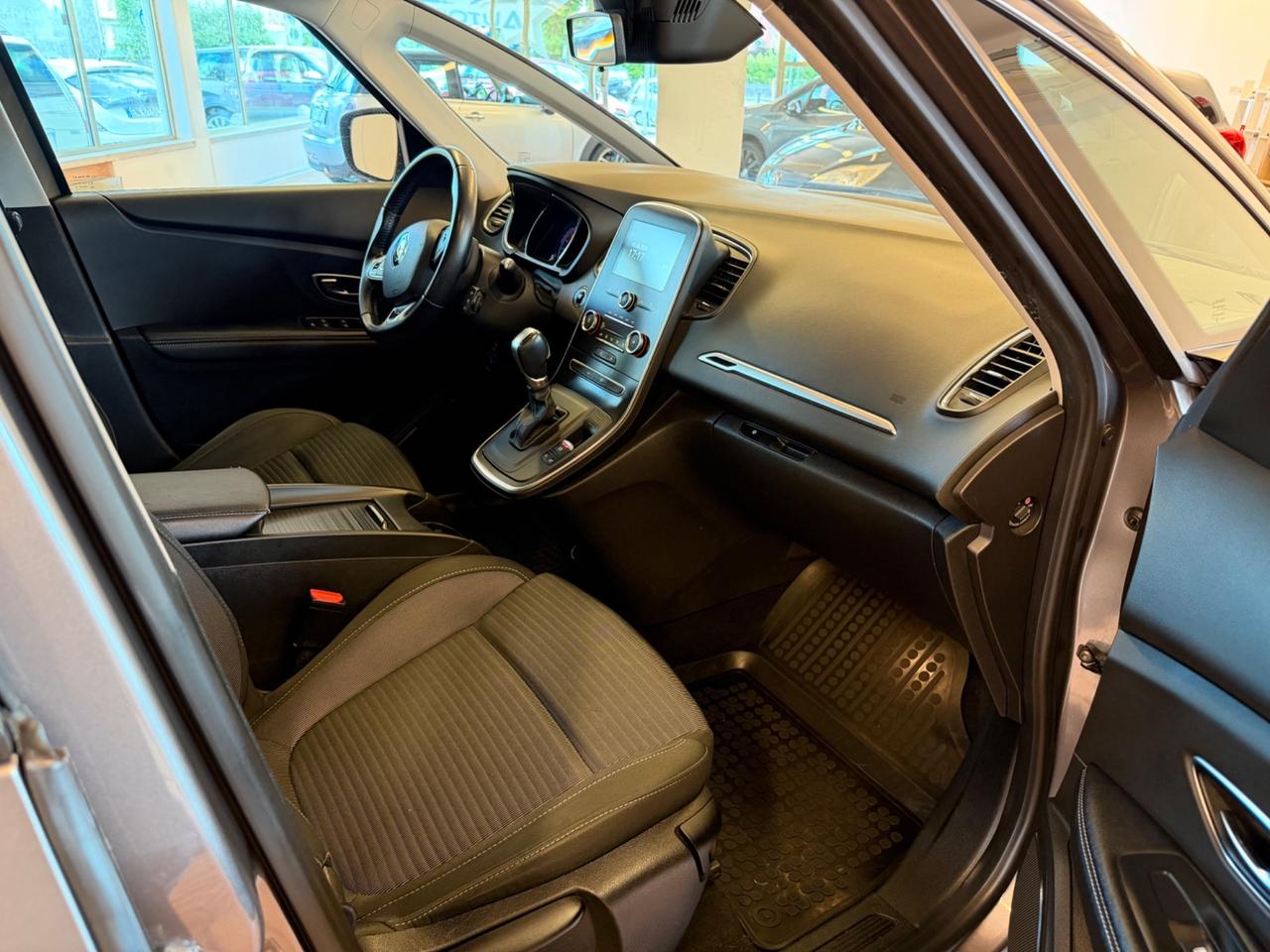 Renault Grand Scenic 7 POSTI OK NEO