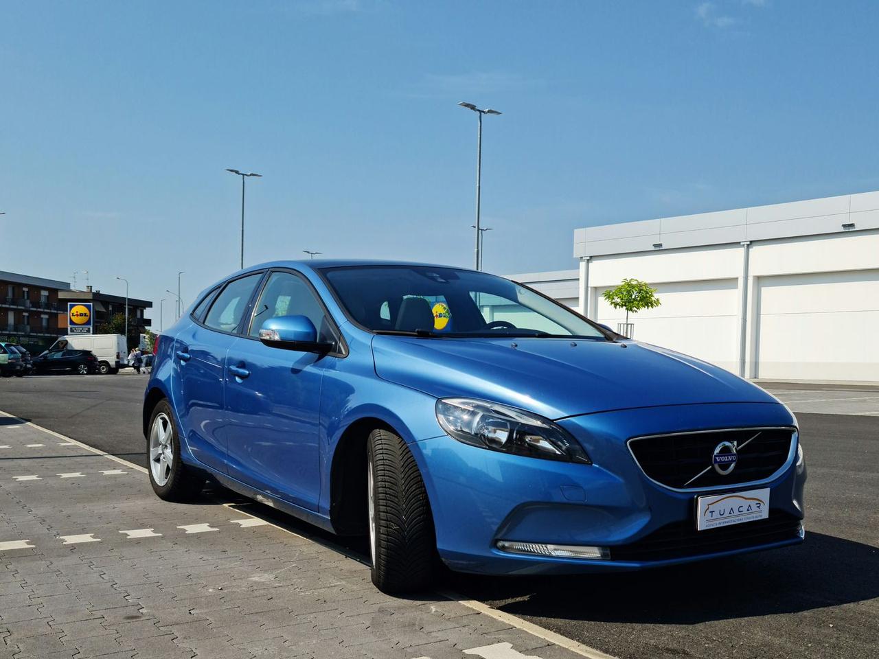 Volvo V40 KINETIC #6087