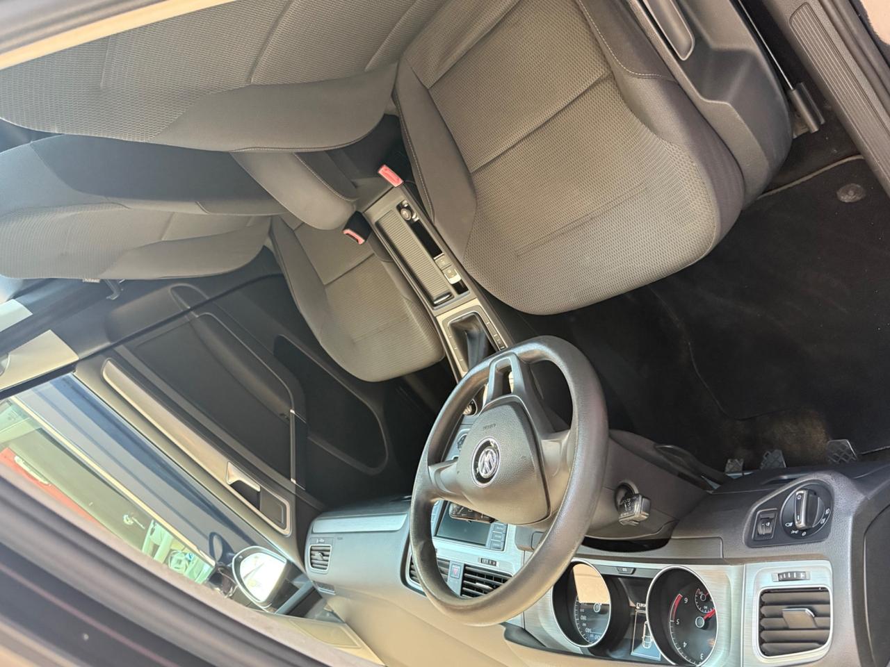 Solo da QUALITYCARS PESCARA Volkswagen Golf 1.6 TDI 110 CV 5p. Comfortline BlueMotion Tchnology mantenuta in buone condizioni, pronta all’uso! Auto da veri internditori!!!!!!