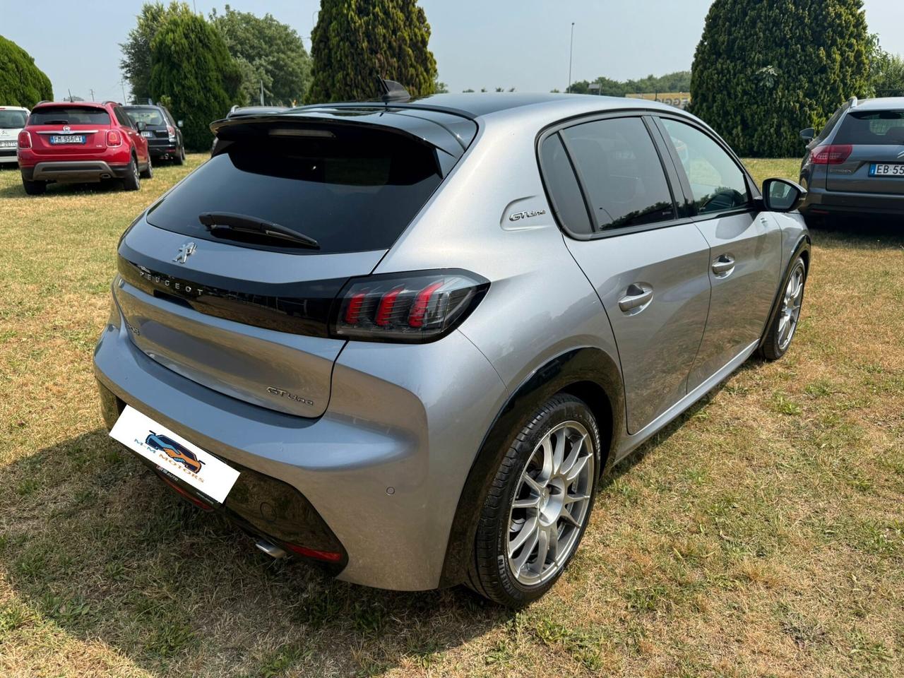 Peugeot 208 100 GT Line ADATTA NEOPATENTATI