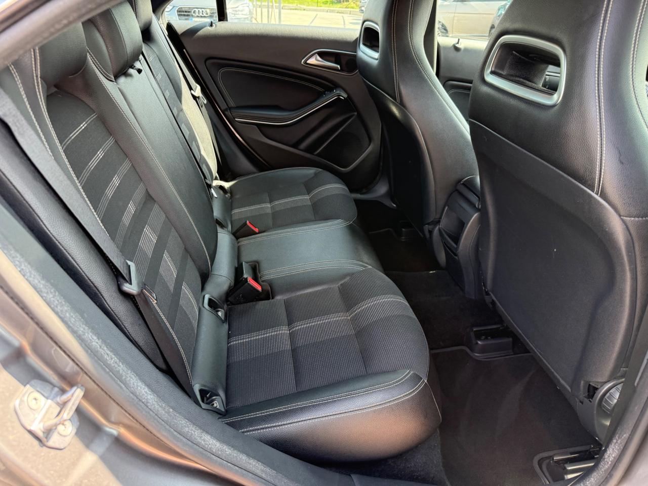 Mercedes-benz CLA 220 d Automatic Premium .IVA ESPOSTA