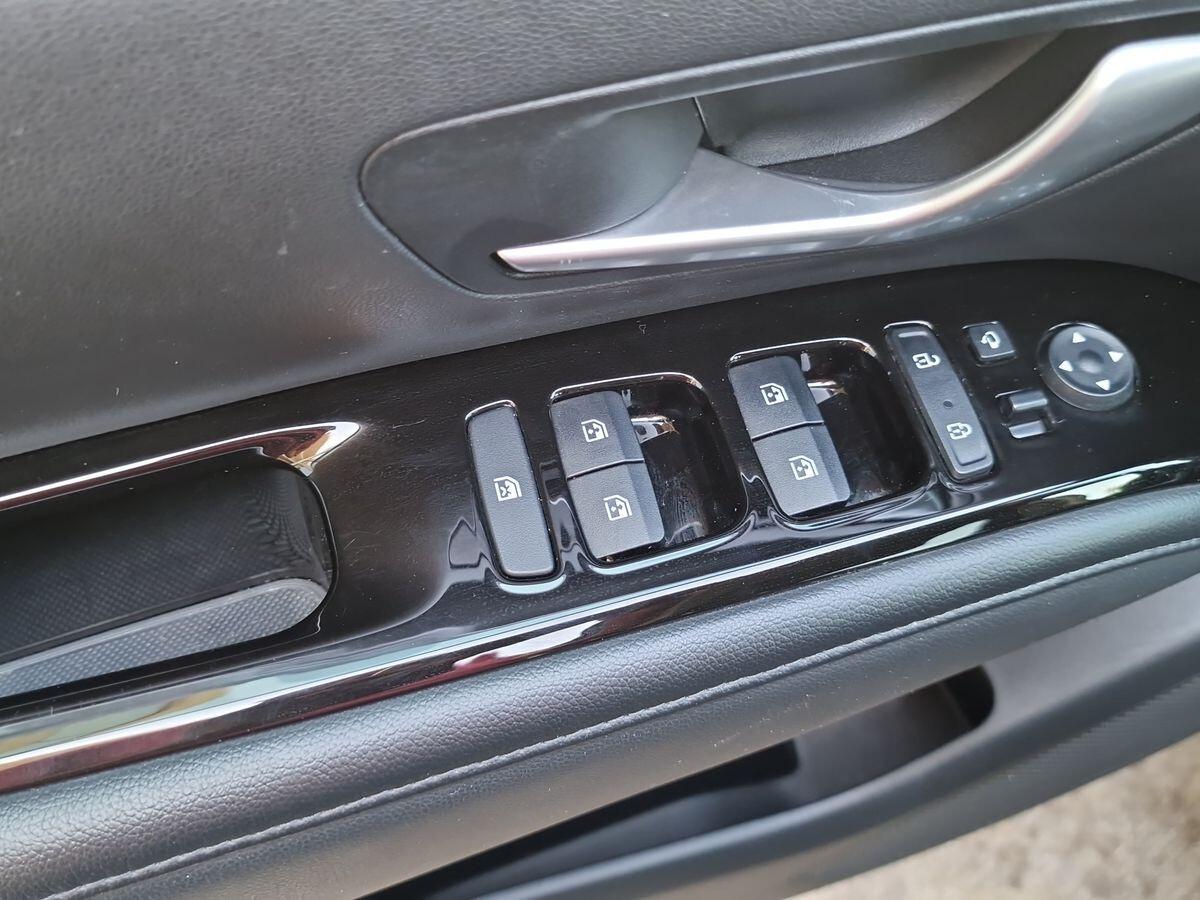 HYUNDAI TUCSON 1.6 HEV XLINE + 19”