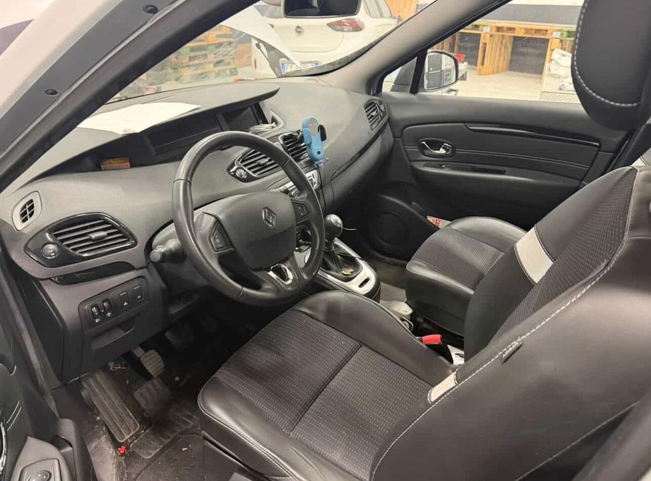 Renault Scenic Scénic XMod 1.2 TCe 130CV SINISTRATA