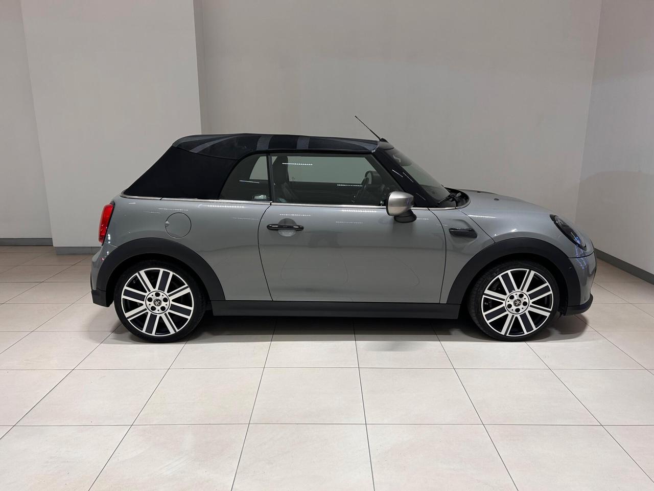 Mini Cooper Cabrio 1.5 Yours Automatica *SUPER ACCESSORIATA!*