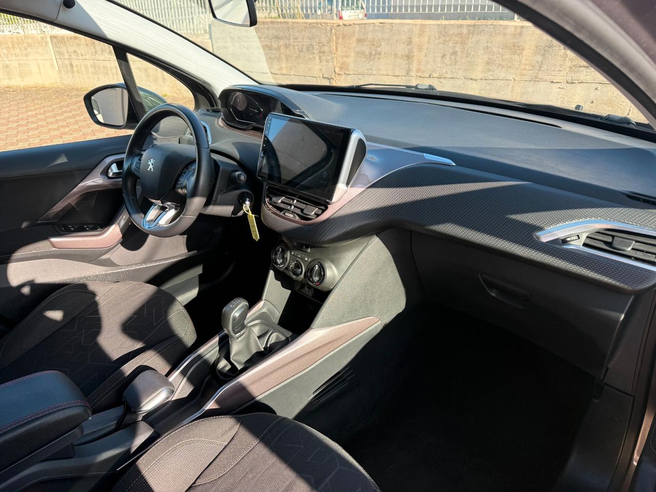 Peugeot 2008 1.6 e-HDi 92 CV Stop&Start Active CarPlay Retrocam