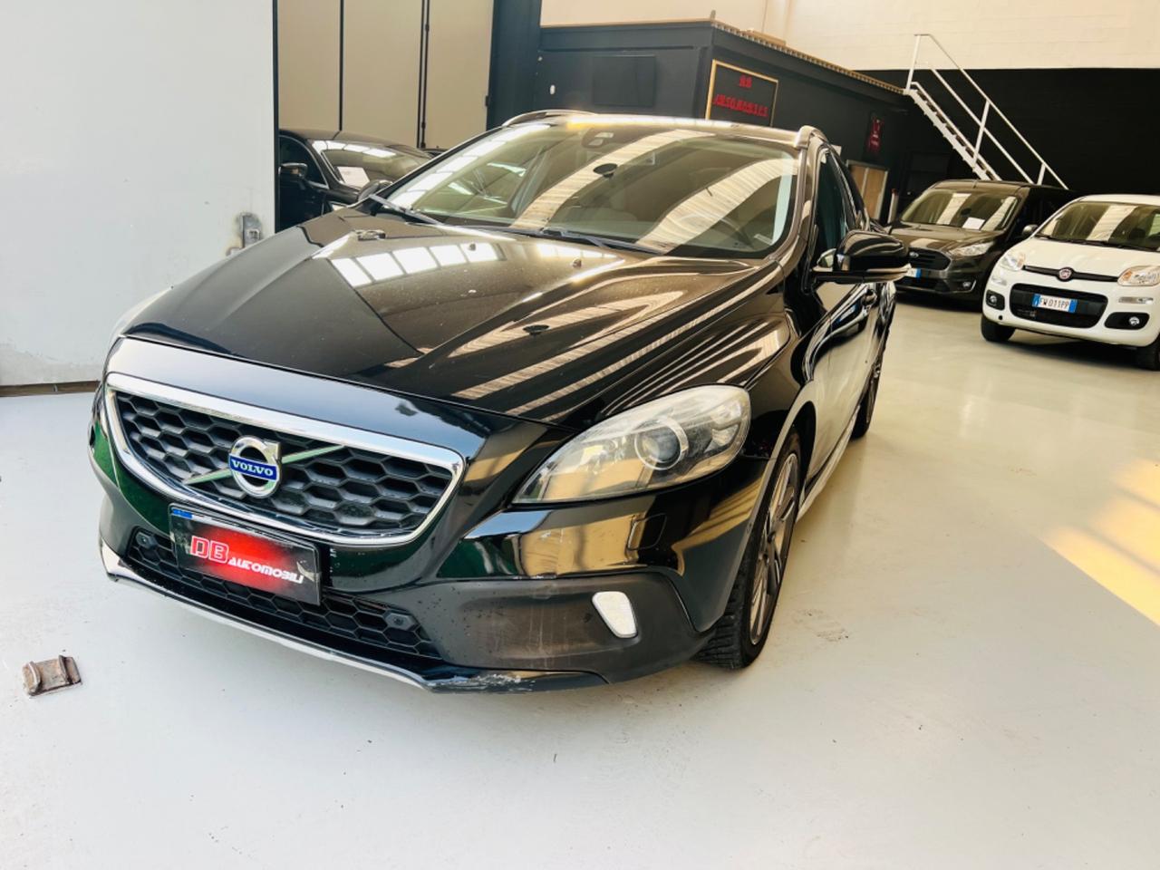 Volvo V40 D4 Geartronic Business cross country