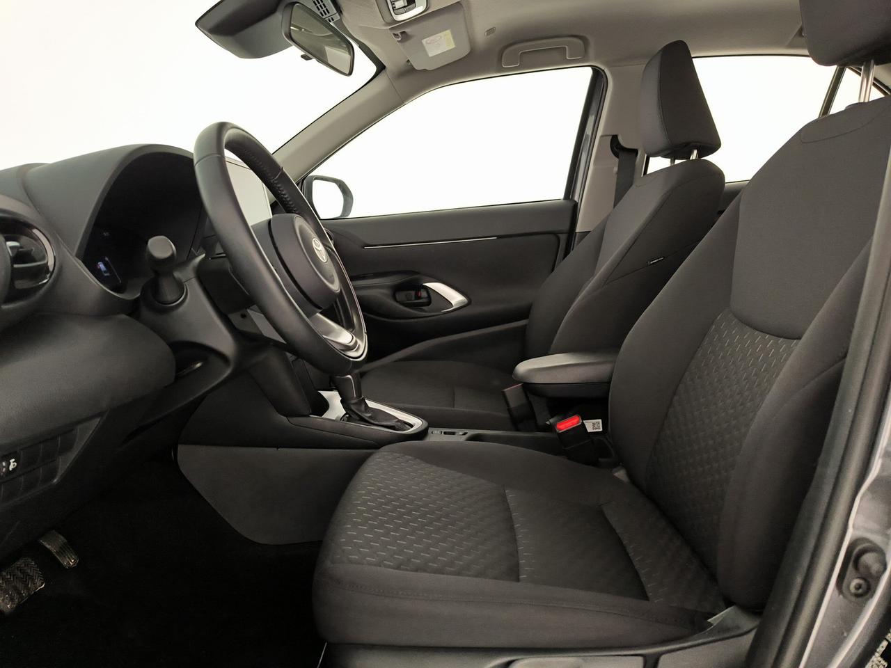 Toyota yaris cross 1.5h active fwd 116cv e-cvt