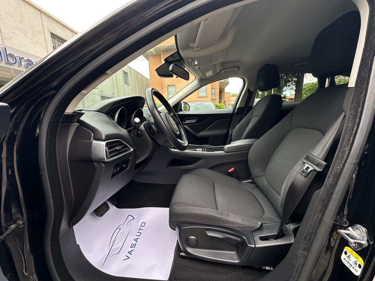 Jaguar F-Pace 2.0 D 180 CV AWD Prestige