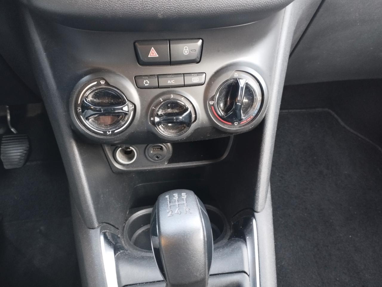 Peugeot 208 BlueHDi 75 5 porte Incidnetata/Sinistrata