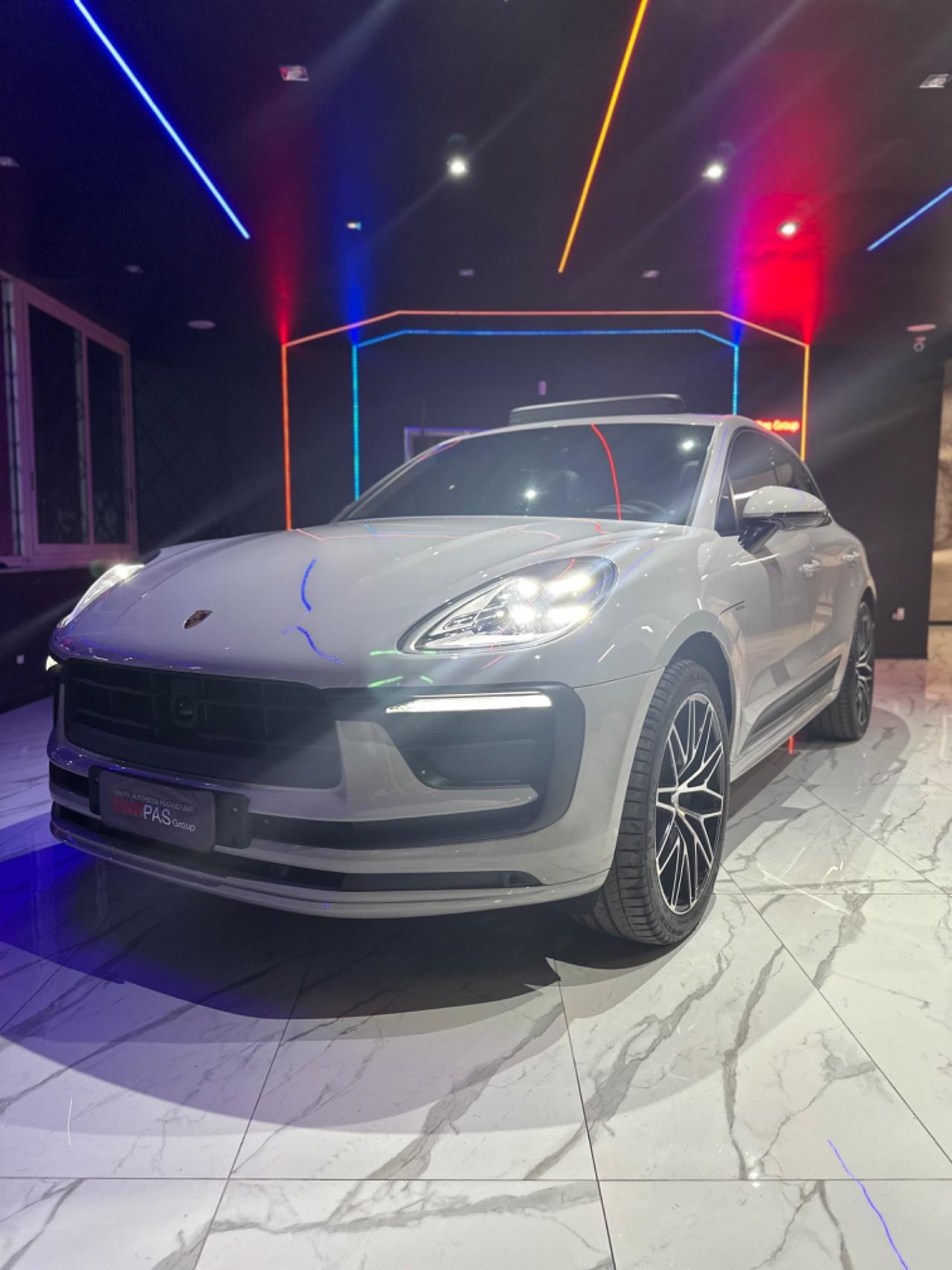 Porsche Macan 2.0 COLORE GESSO