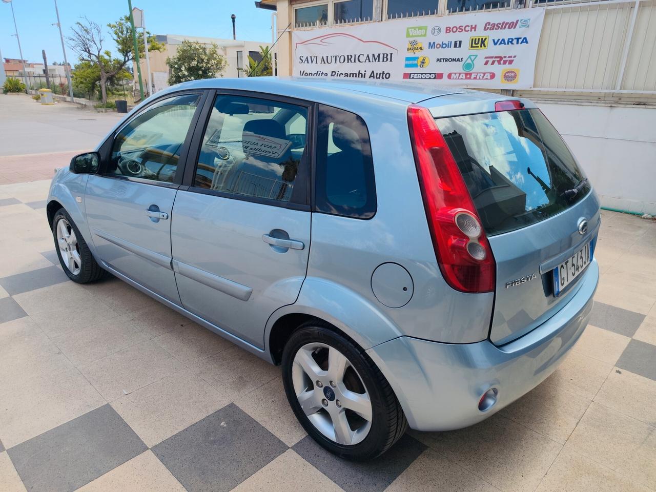 Ford Fiesta 1.4 TDCi 5p. Ghia