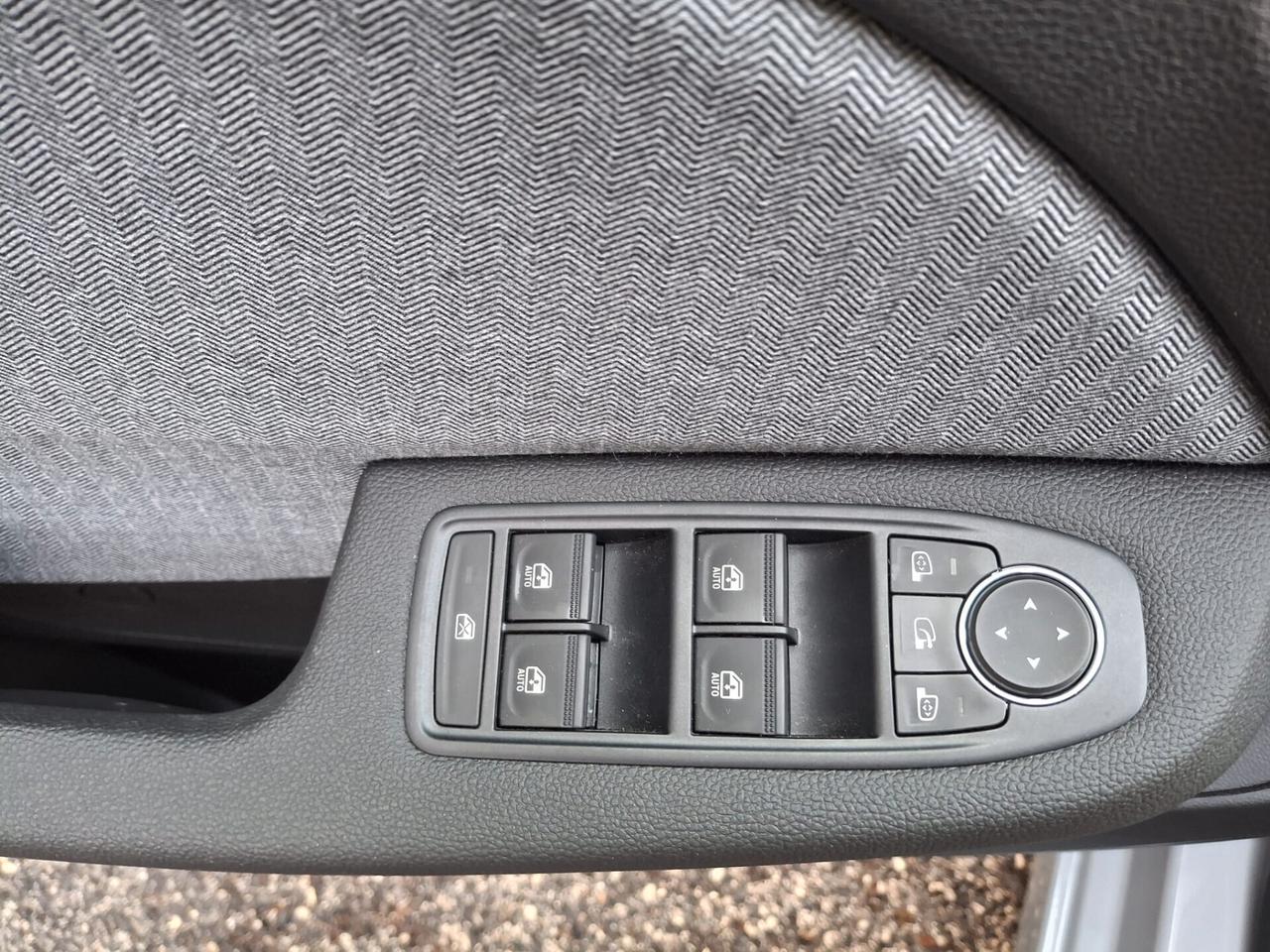 Renault Clio TCe 90 CV 5 porte Techno