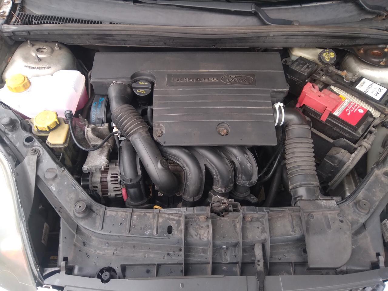Ford Fiesta 1.2 16V 75cv 5p titanium