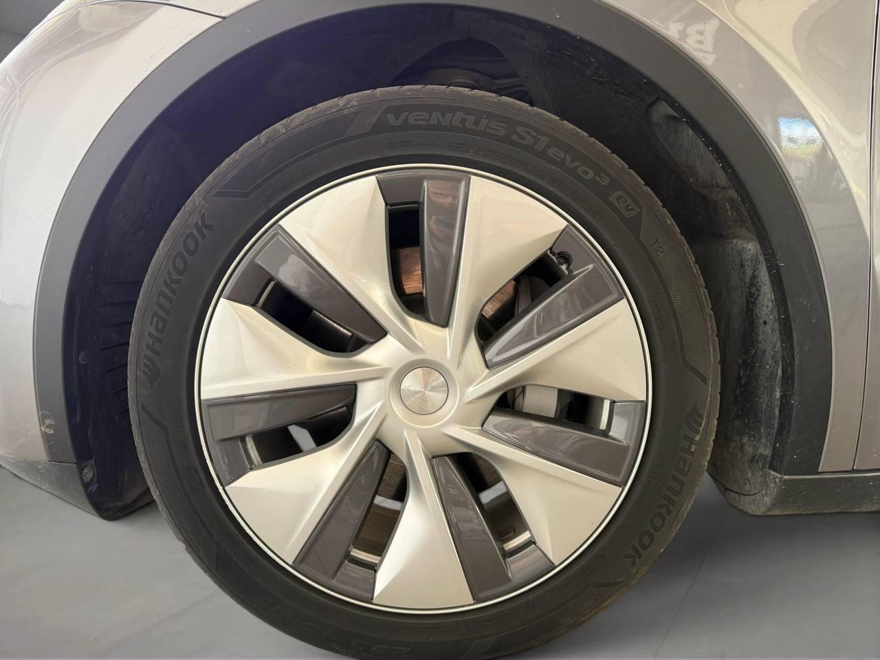 TESLA Model Y 2021 - Model Y Long Range Dual Motor awd