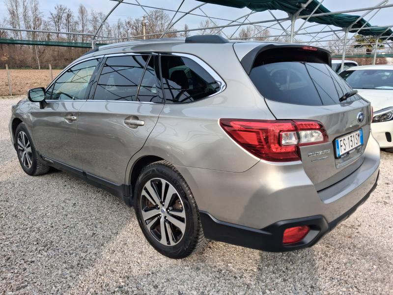Subaru Outback 2.5i Premium lineartronic