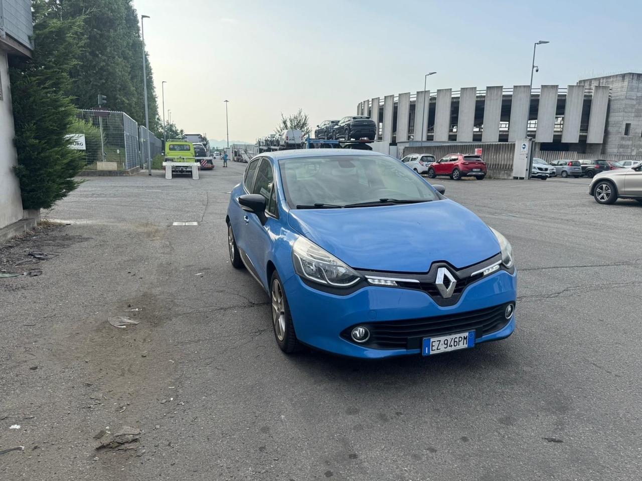 Renault Clio 1.2 Expression Benzina – 2015 – Unico proprietario – Garanzia 12 mesi