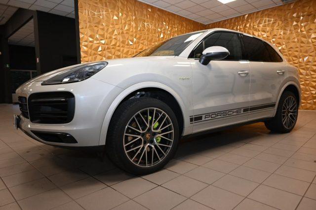 PORSCHE Cayenne 3.0V6 E-HYBRID TETT.21'RADAR 360°SED.VENT.CHRONO!