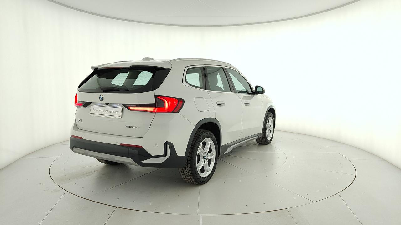 BMW X1 U11 - X1 sdrive18d X-Line auto