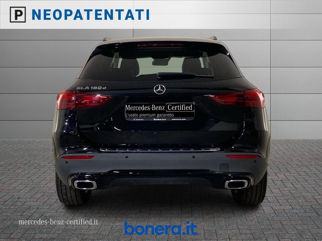 Mercedes GLA 180 180 D Progressive Advanced 8G-DCT