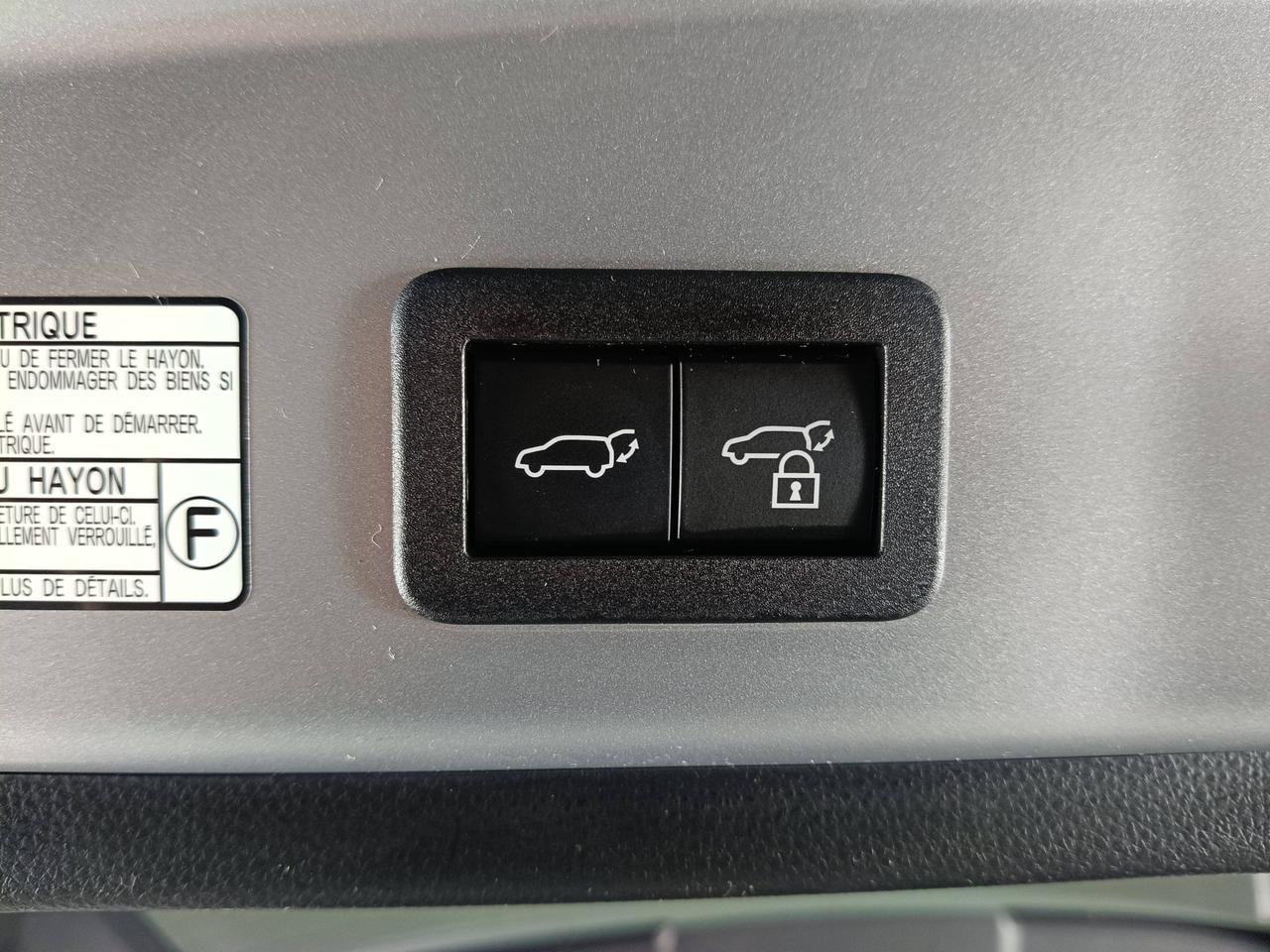 TOYOTA Corolla Cross - Corolla Cross 2.0h Lounge Light fwd 197cv e-cvt