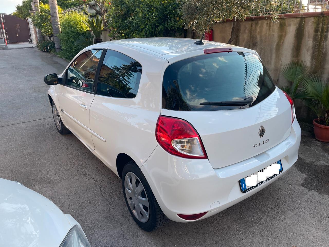 Renault Clio 1.2 3p Luxe FULL Distribuzione tagliandata NEOPATENTATI