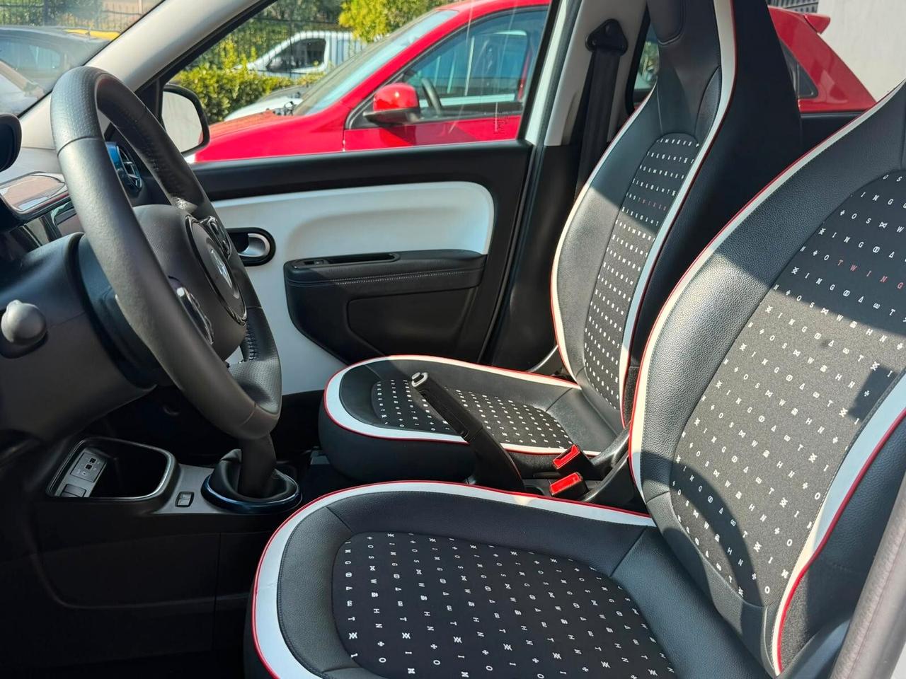 Renault Twingo 1.0 65 CV 73CV SIGNATURE ALL. UNICA, LED,NAVI,SENSORI,NEOPATENTATI,UNIPRO