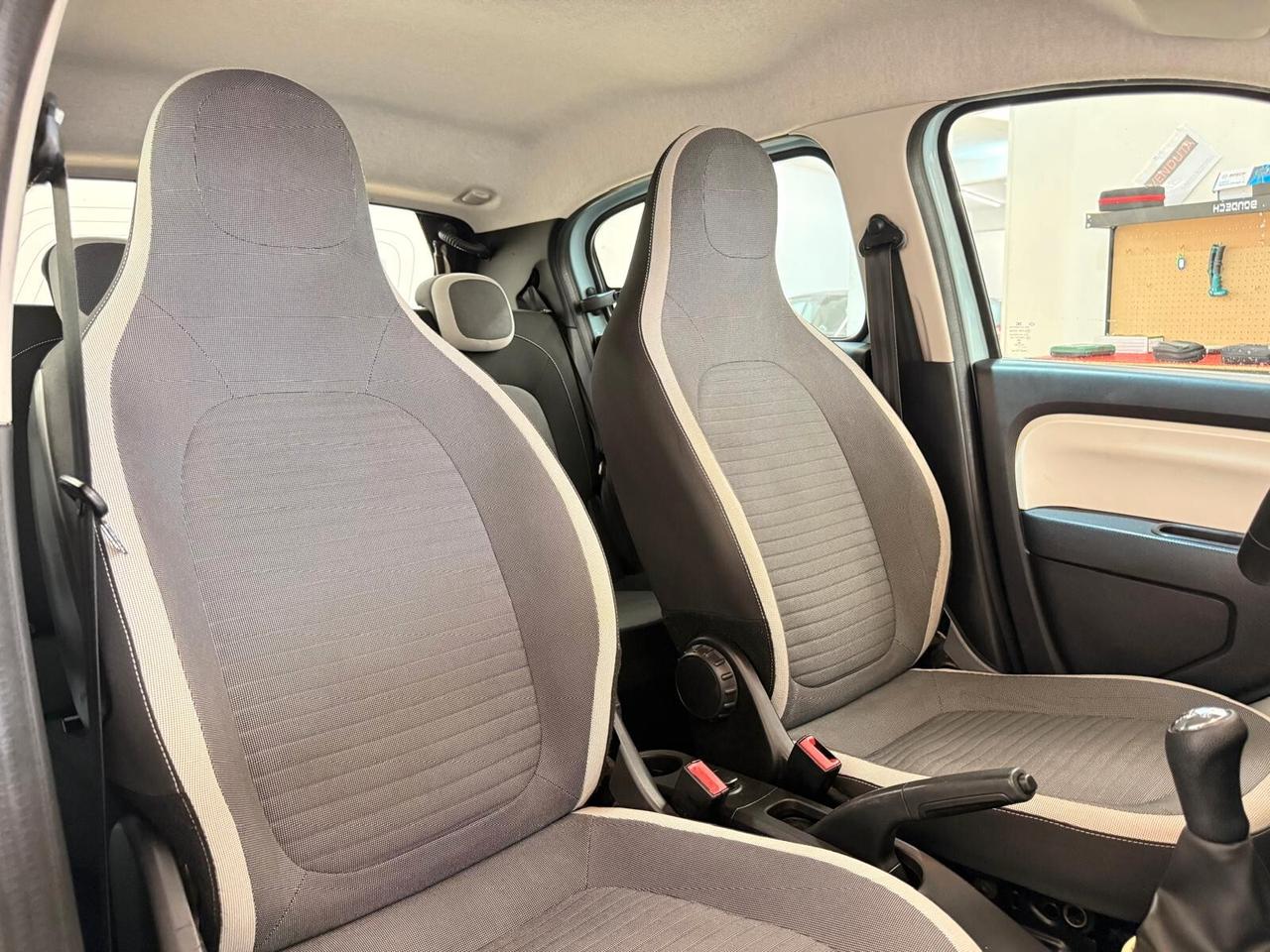 Renault Twingo 1.0cc benzina - Neopatentati
