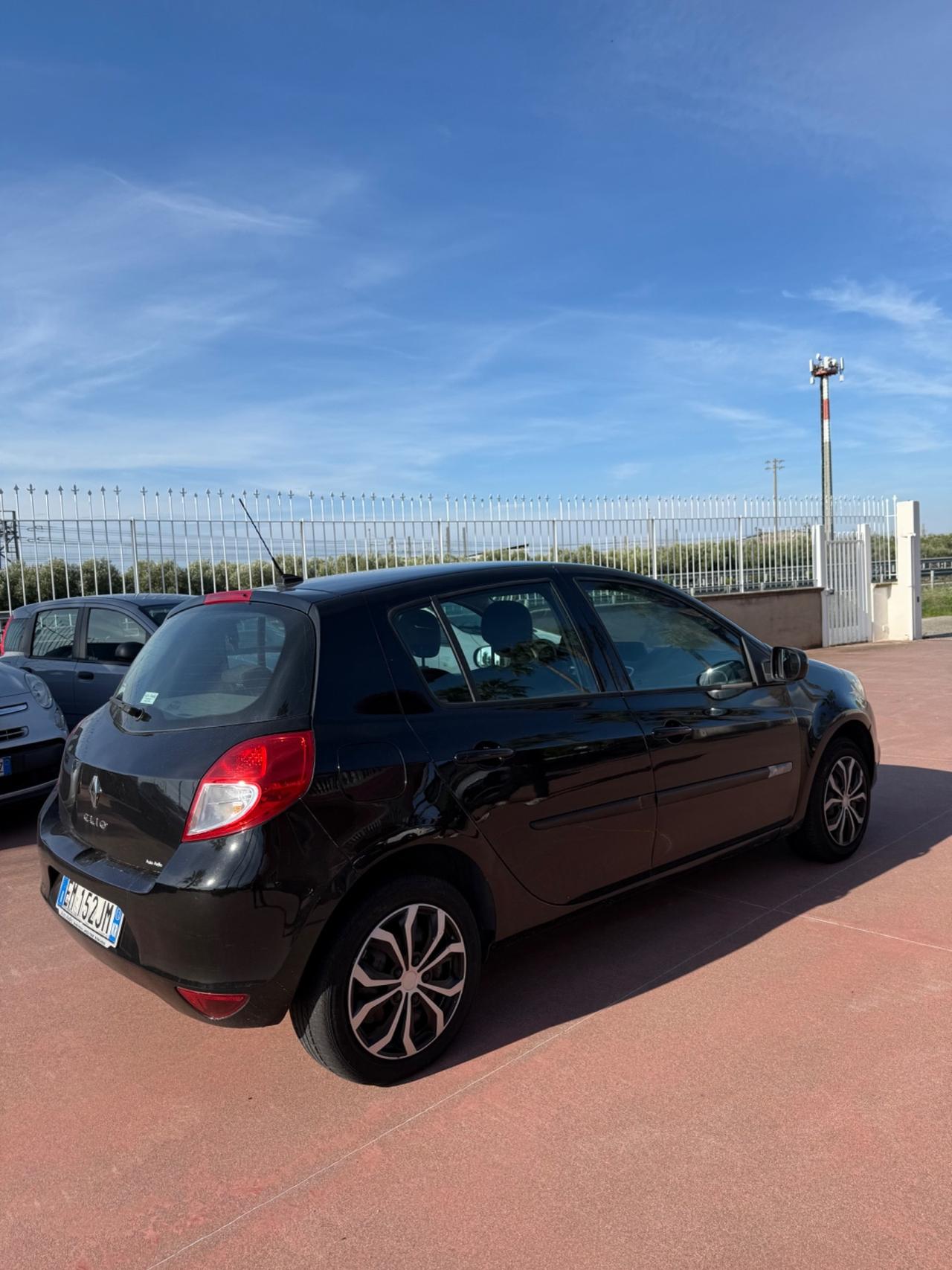 Renault Clio 1.2 16V 5 porte GPL Dynamique