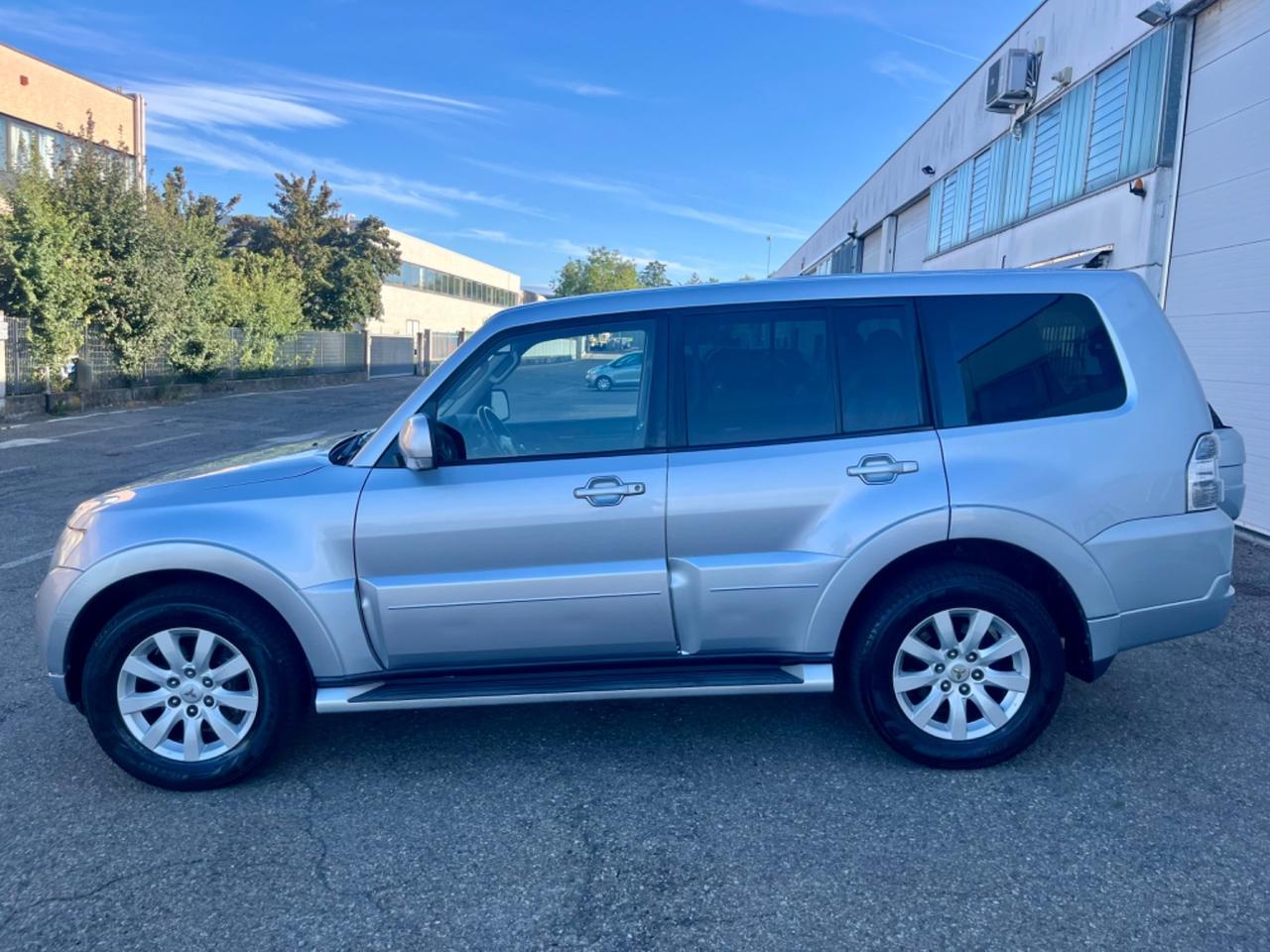 Mitsubishi Pajero 3.2 DI-D aut. Instyle 119.000km 2010 perfetta