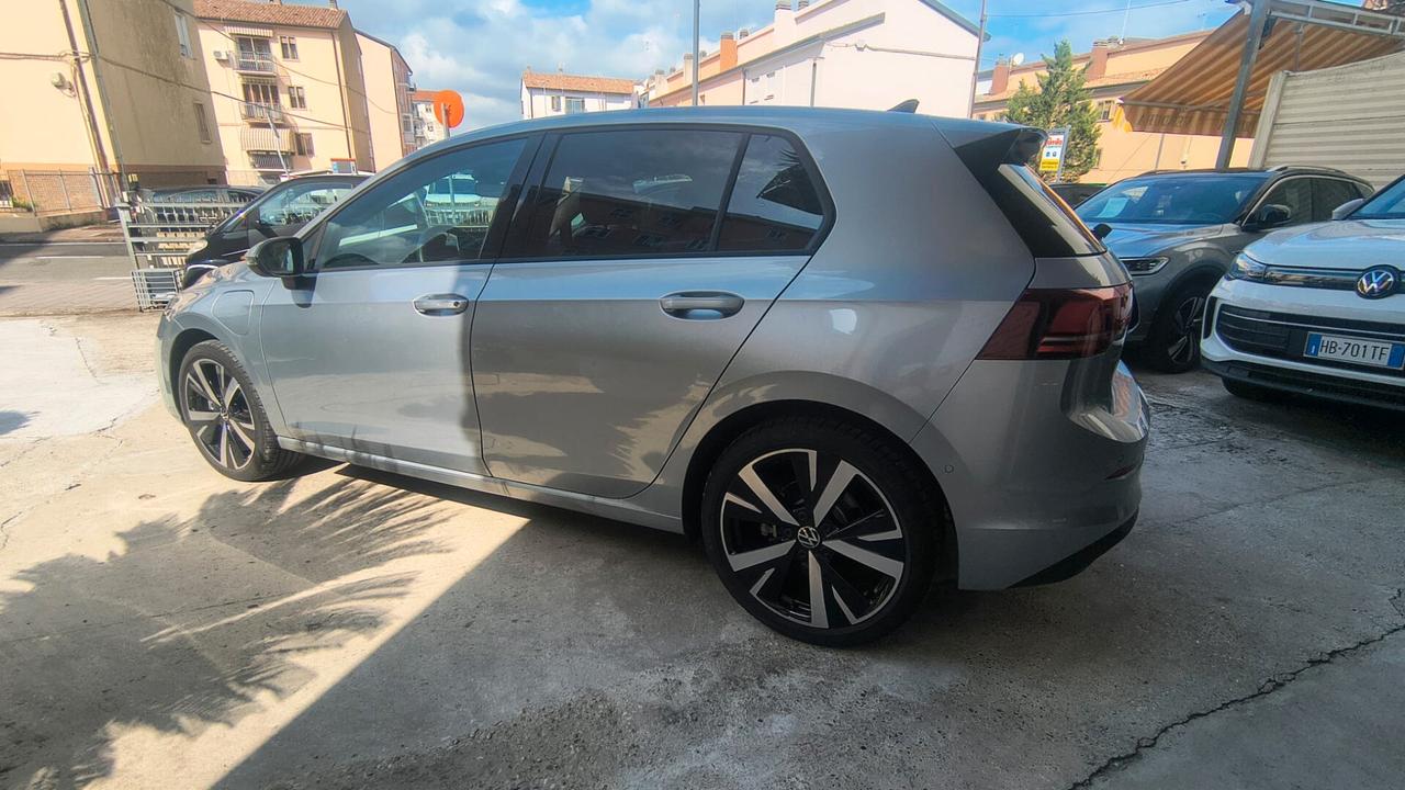 Volkswagen Golf 1.5 TSI eHYBRID 204cv EDITION PLUS DSG
